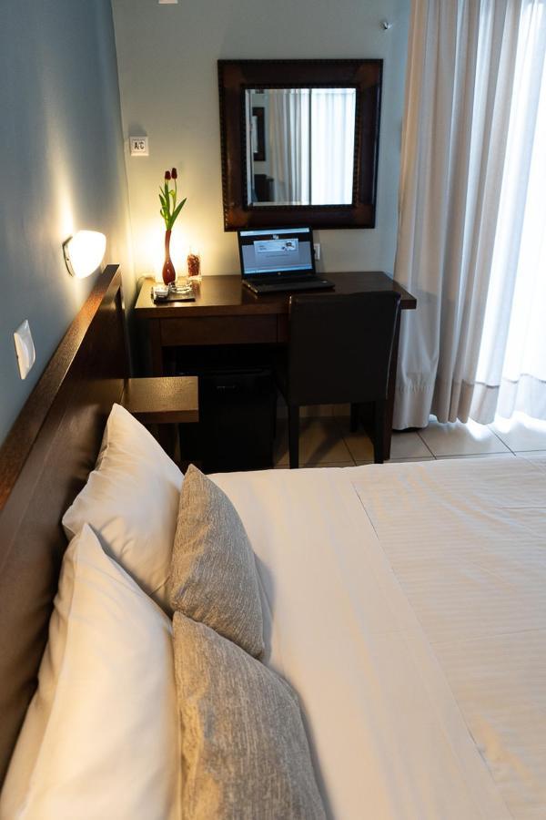 Hotel Hill Athena Bagian luar foto