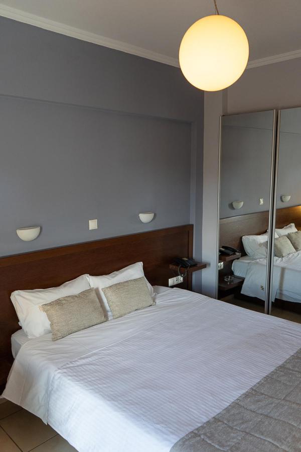 Hotel Hill Athena Bagian luar foto