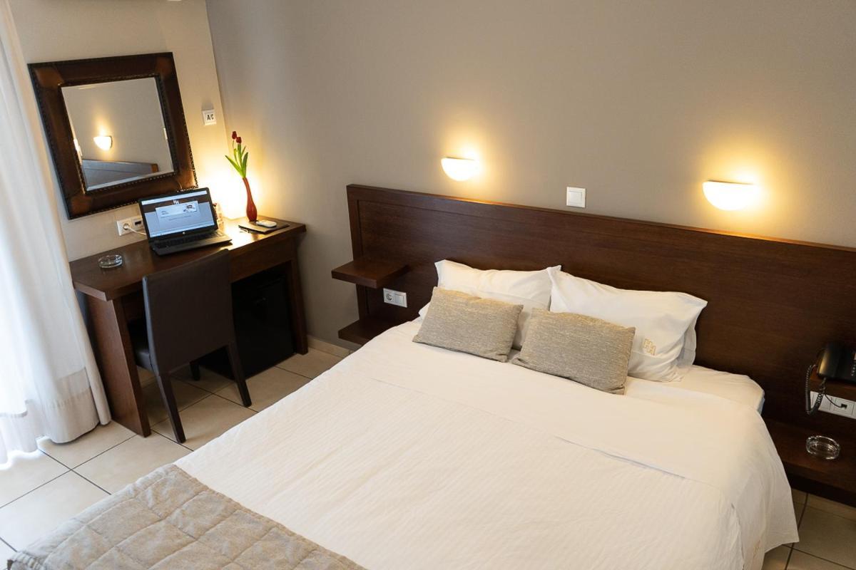 Hotel Hill Athena Bagian luar foto